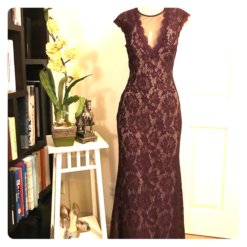 Betsy & Adam Purple Long Lace Formal wear